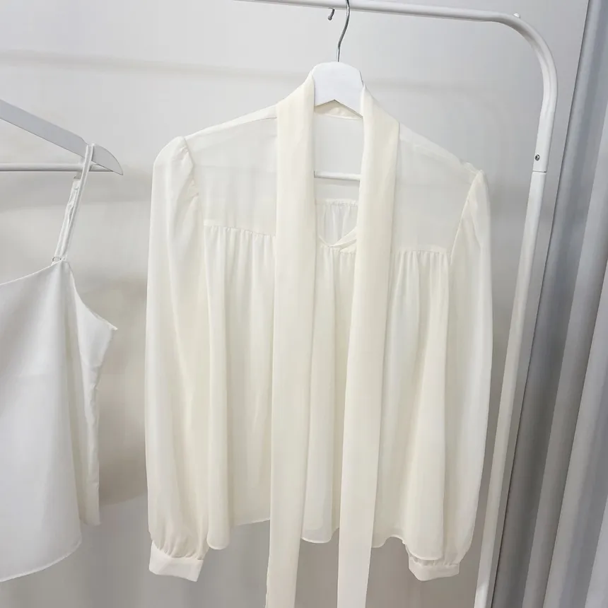 シースルースカーフネックシャーリングブラウスアンサンブル | mirangmirang | 詳細画像39