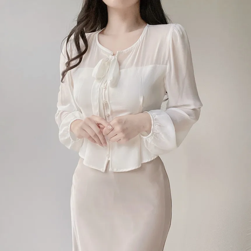 ラウンドネックボタンリボンブラウス | mirangmirang | 詳細画像2