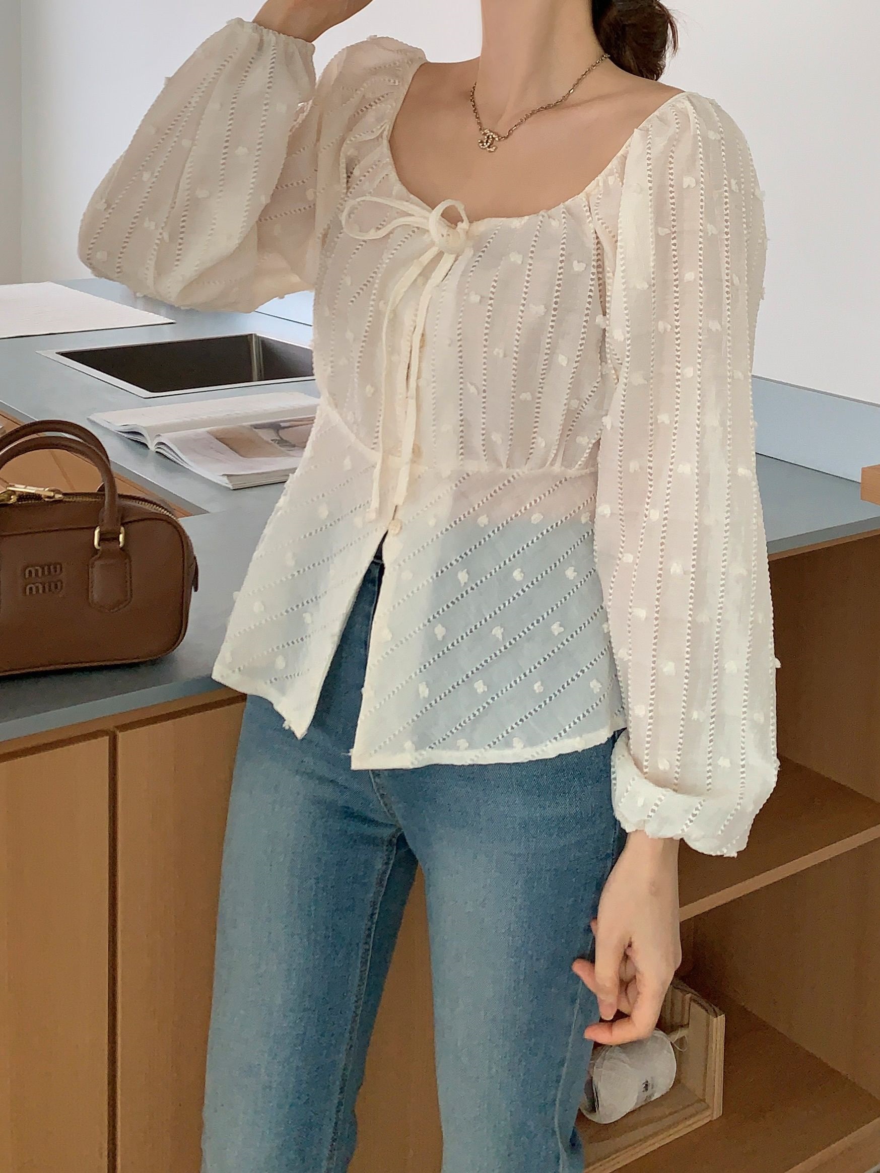 シースルーパンチングリボンスクエアネックバルーンブラウス | 詳細画像13