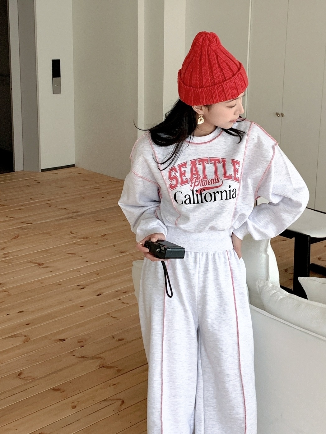 起毛裏地ラウンドネックウエストゴム長袖ワイドロゴセットアップパンツスウェット | 詳細画像5