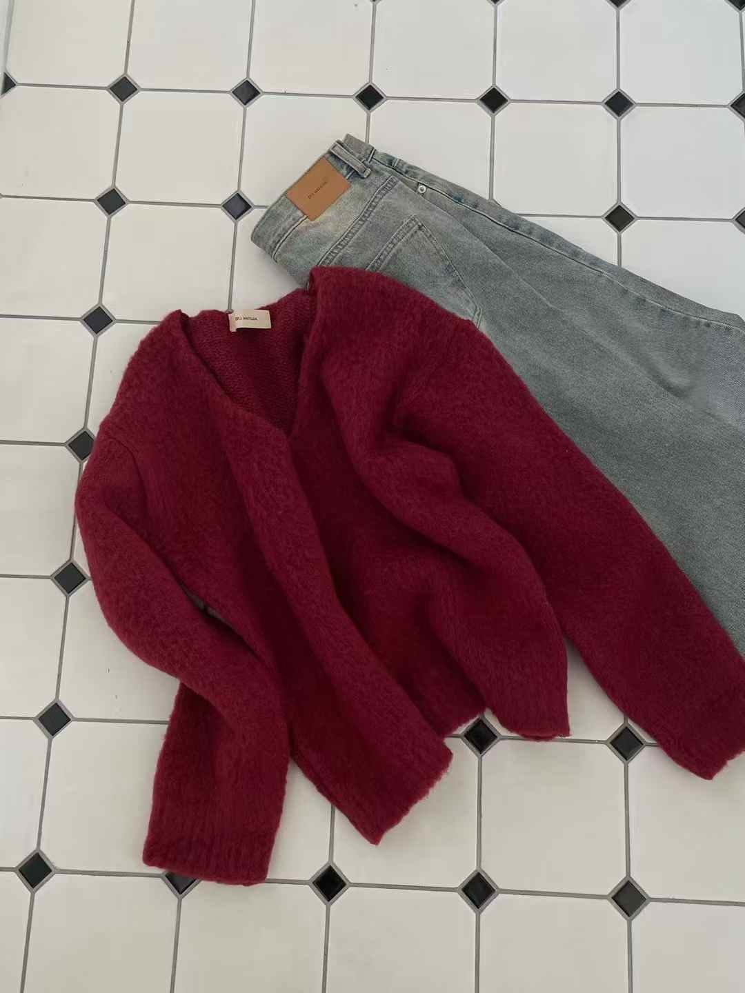 Vネックルーズ長袖ニット | 詳細画像16