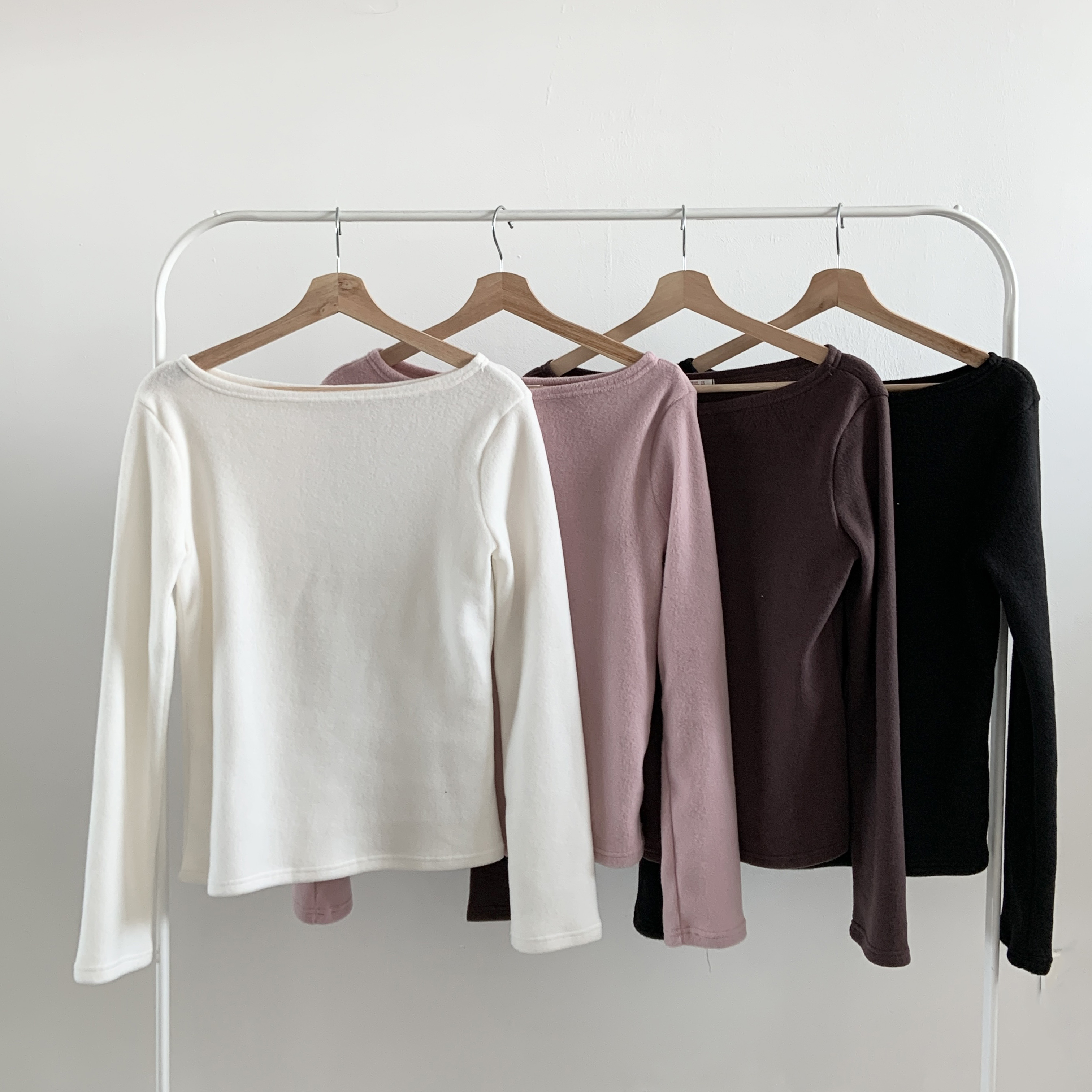 ボートネックワンショルダーベーシック無地カラーTシャツ | 詳細画像3