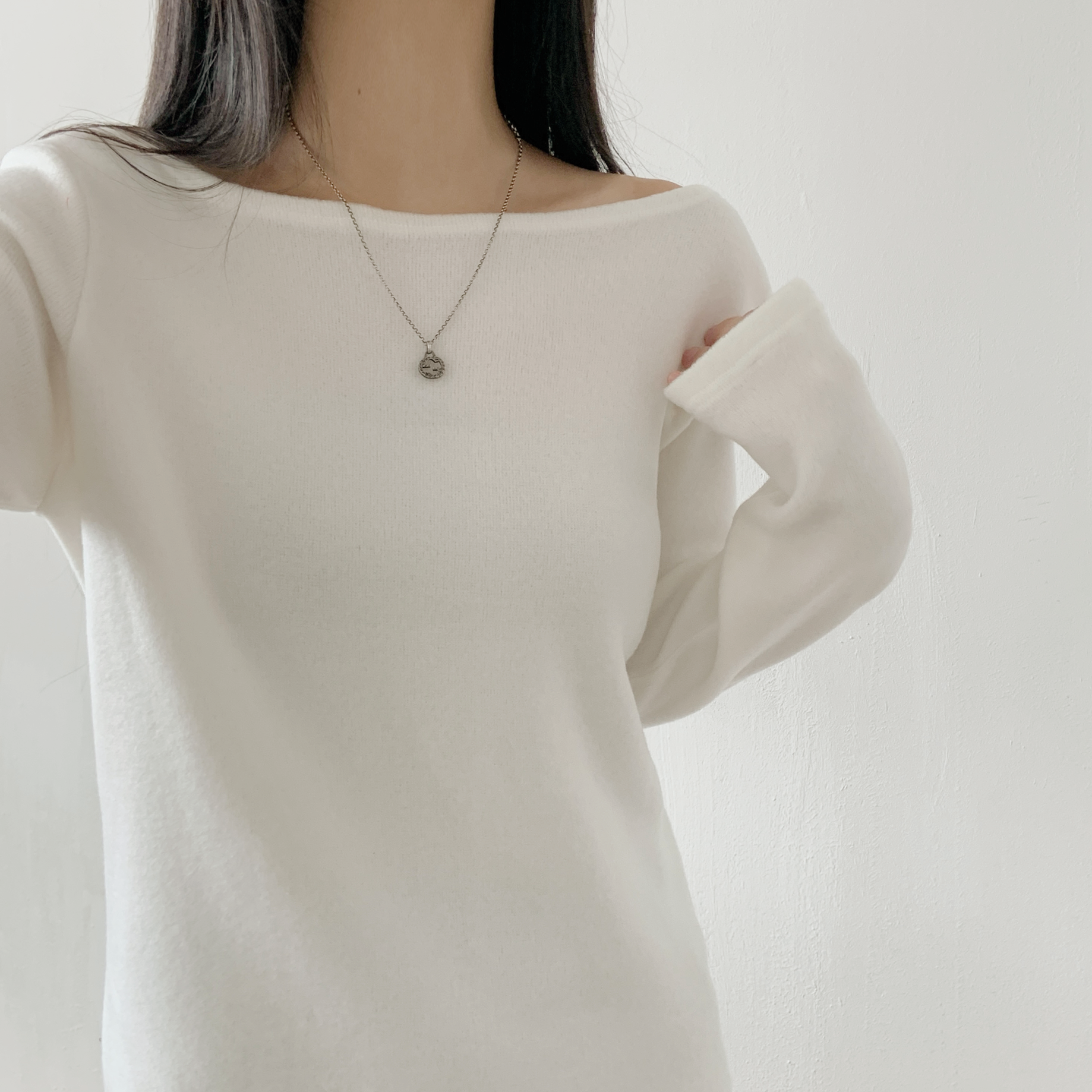 ボートネックワンショルダーベーシック無地カラーTシャツ | 詳細画像9