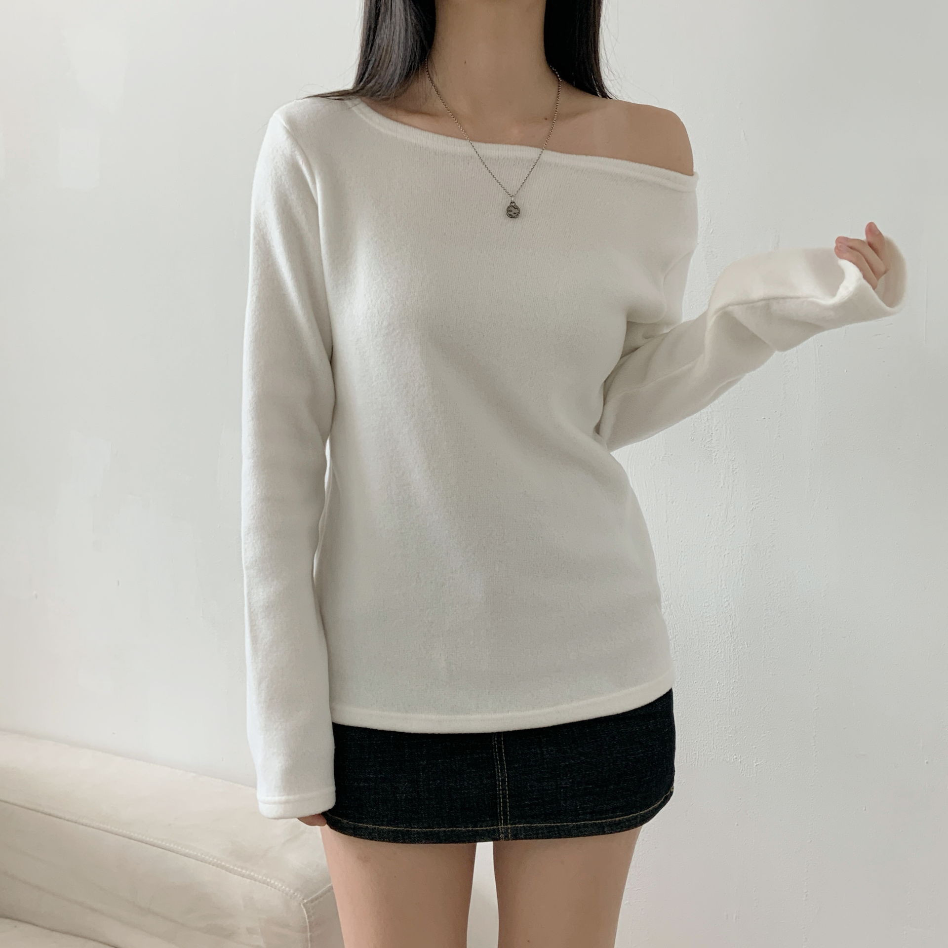 ボートネックワンショルダーベーシック無地カラーTシャツ | 詳細画像8