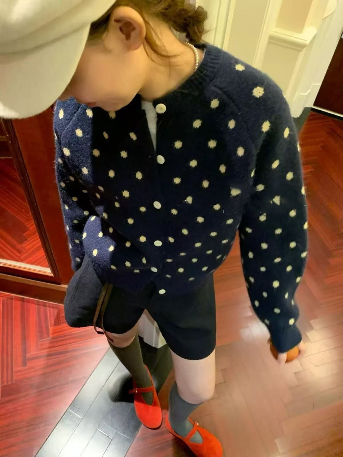 ボタンラウンドネックドットカラーカーディガン | 詳細画像2