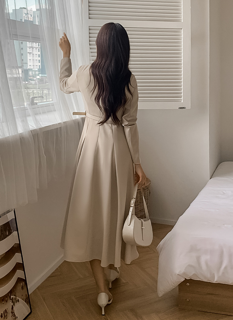 ベルト付ロングラウンドネックジップアップフレアタックワンピース