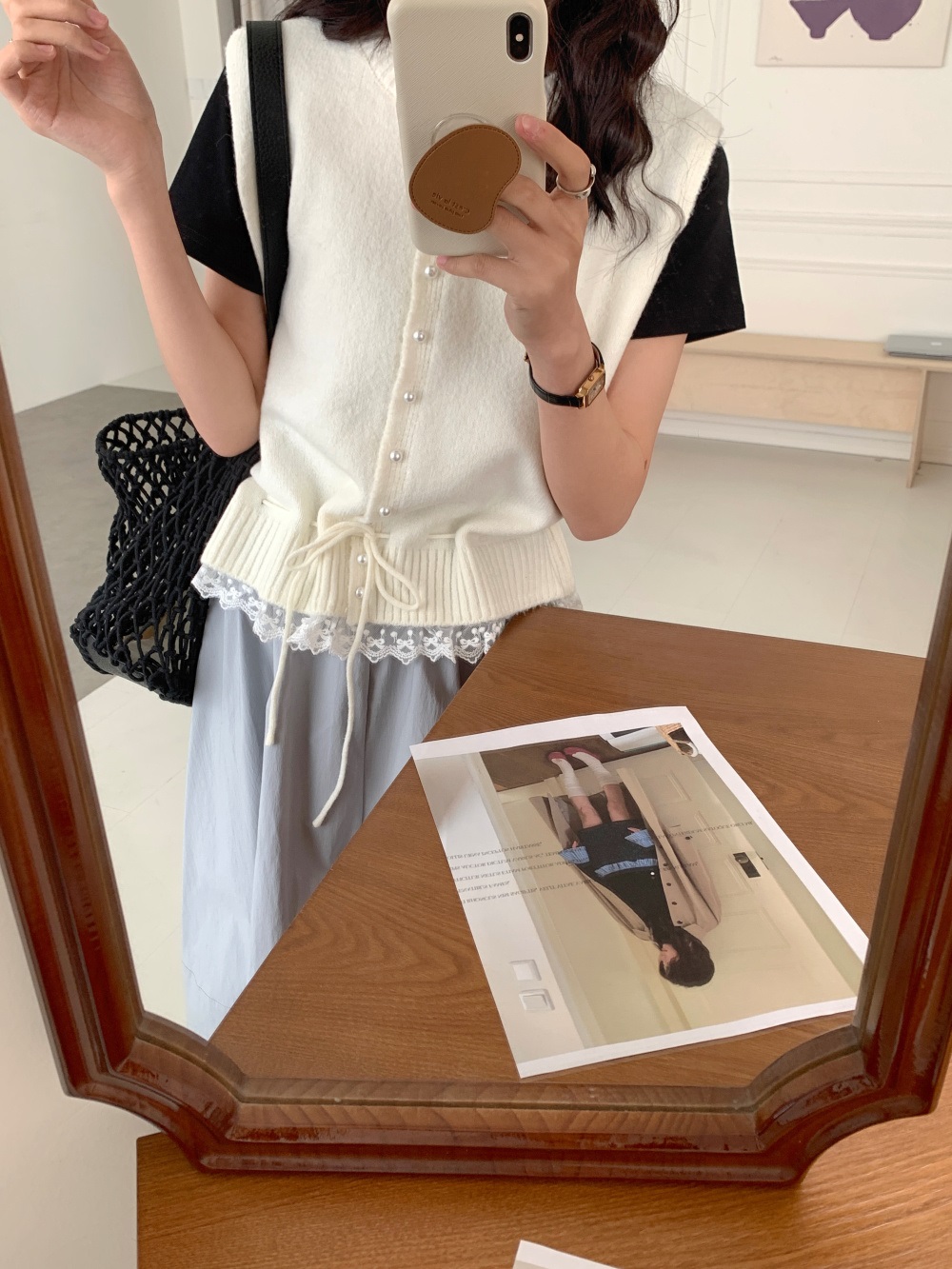 ウール混ラウンドネックドローストリングパール調ボタンレースベスト | 詳細画像4