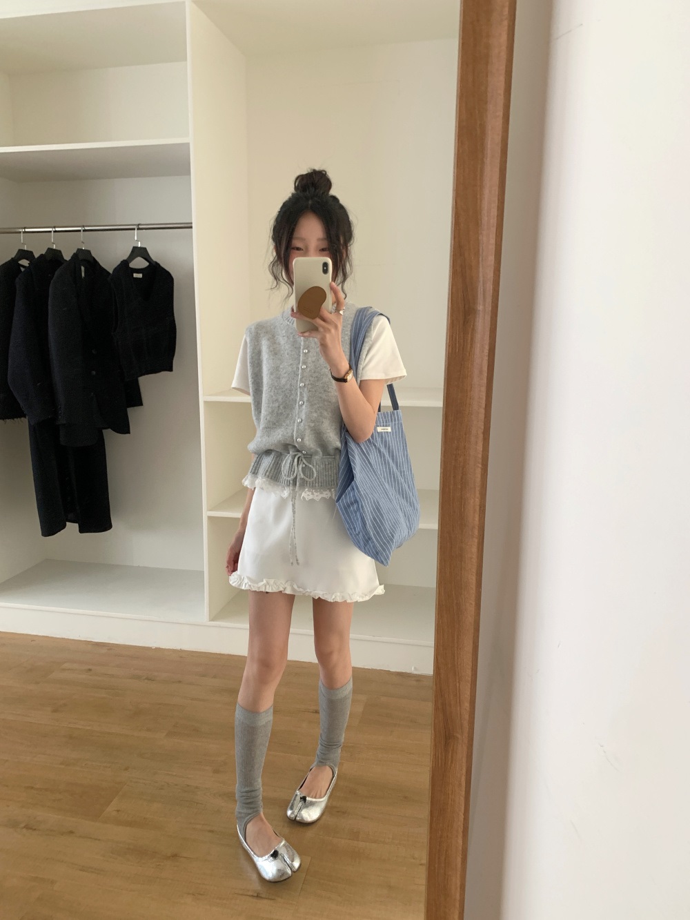 ウール混ラウンドネックドローストリングパール調ボタンレースベスト | 詳細画像6