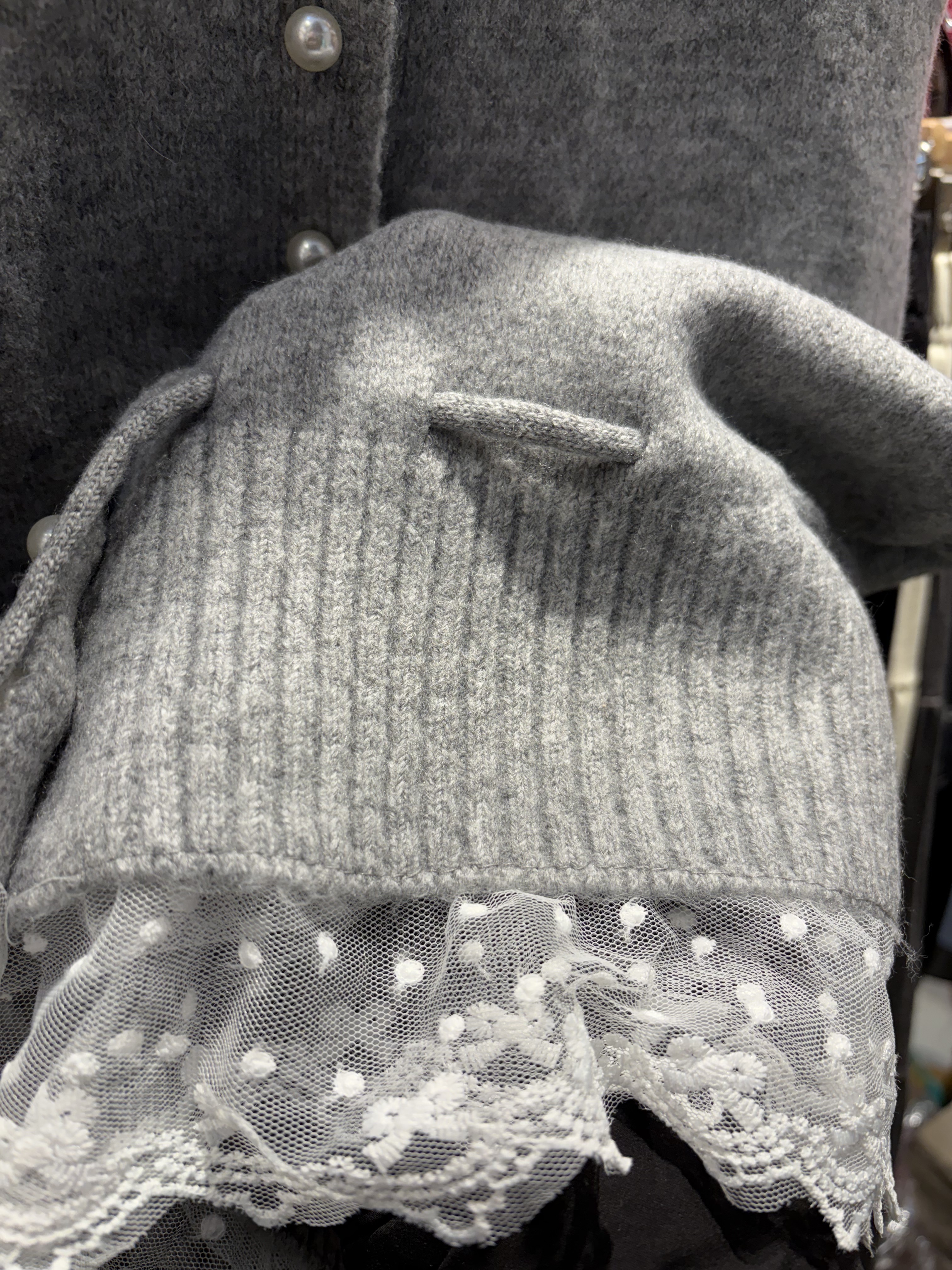 ウール混ラウンドネックドローストリングパール調ボタンレースベスト | 詳細画像13