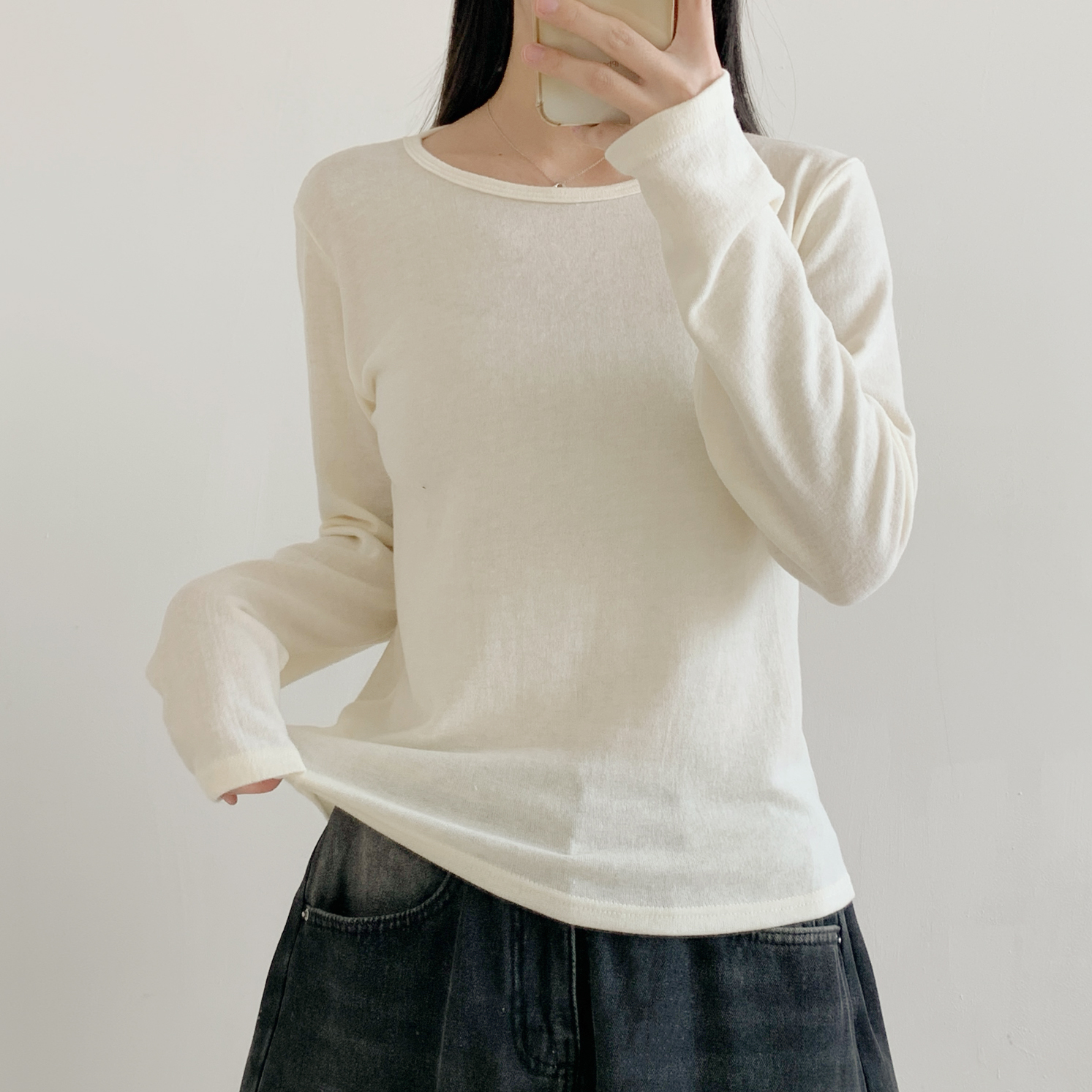 ソフトウール混アンゴラ混ラウンドネックスリム長袖Tシャツ | 詳細画像4