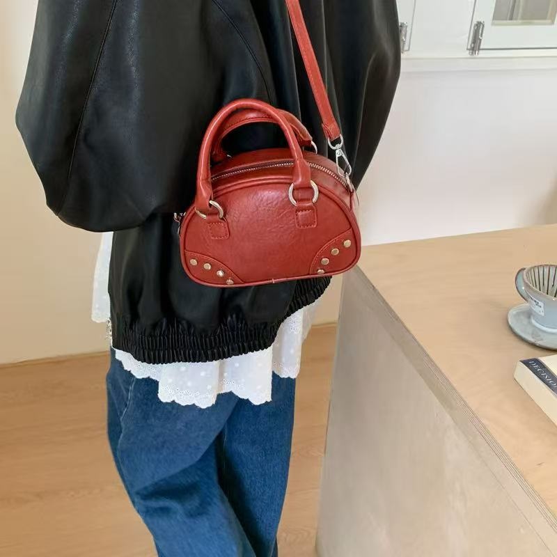 レザー調ジップアップスタッズショルダーバッグトートバッグ | 詳細画像5