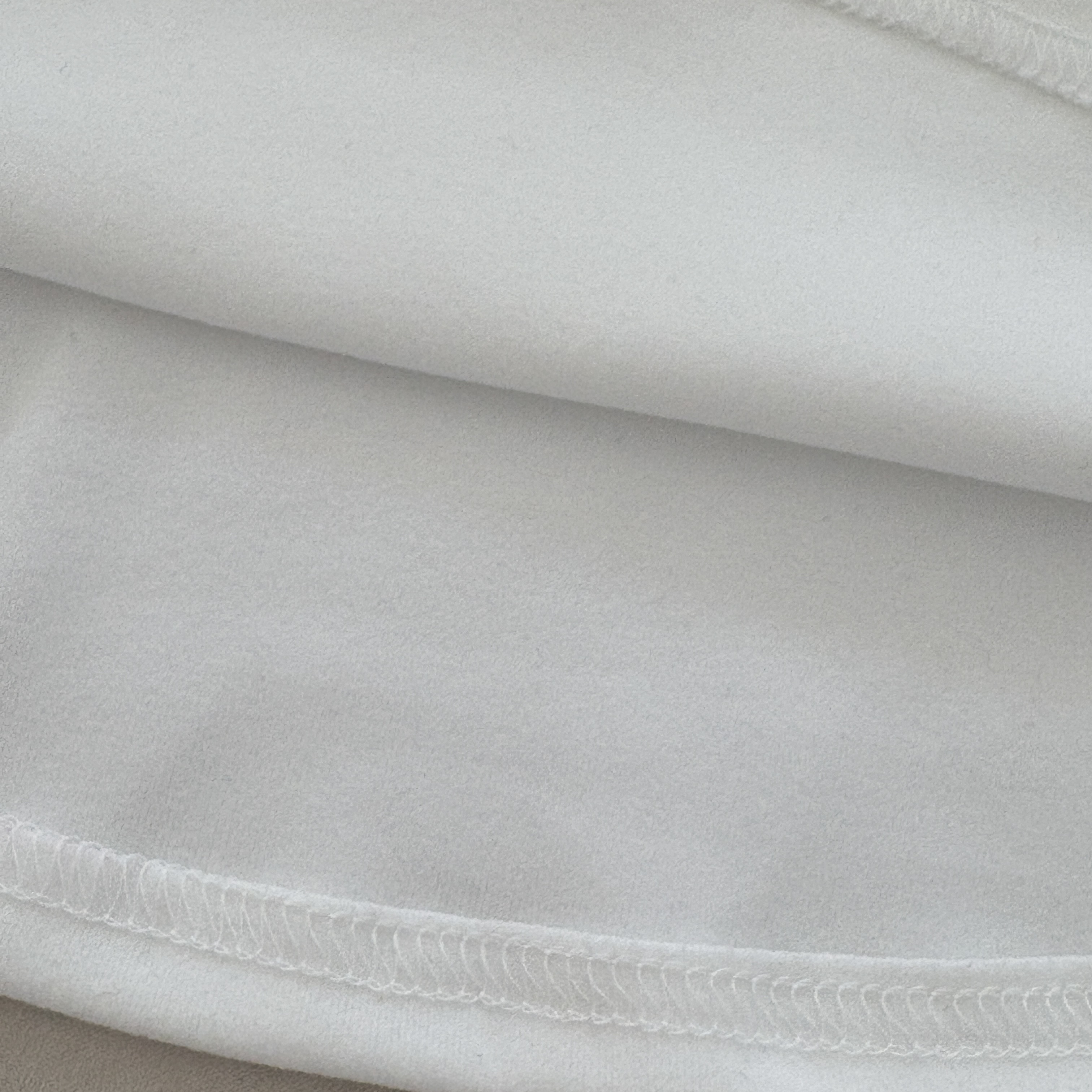 ラウンドネックベーシック長袖セミクロップド無地カラーTシャツ | 詳細画像4