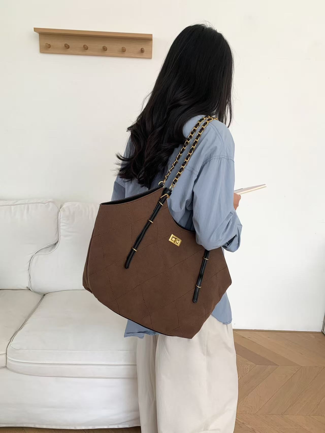 レザー調リボンチェーントートバッグ | 詳細画像2