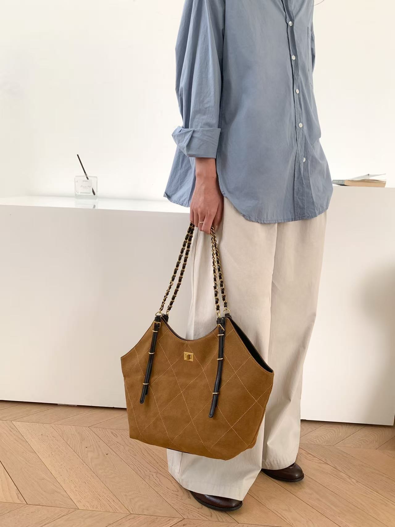 レザー調リボンチェーントートバッグ | 詳細画像3