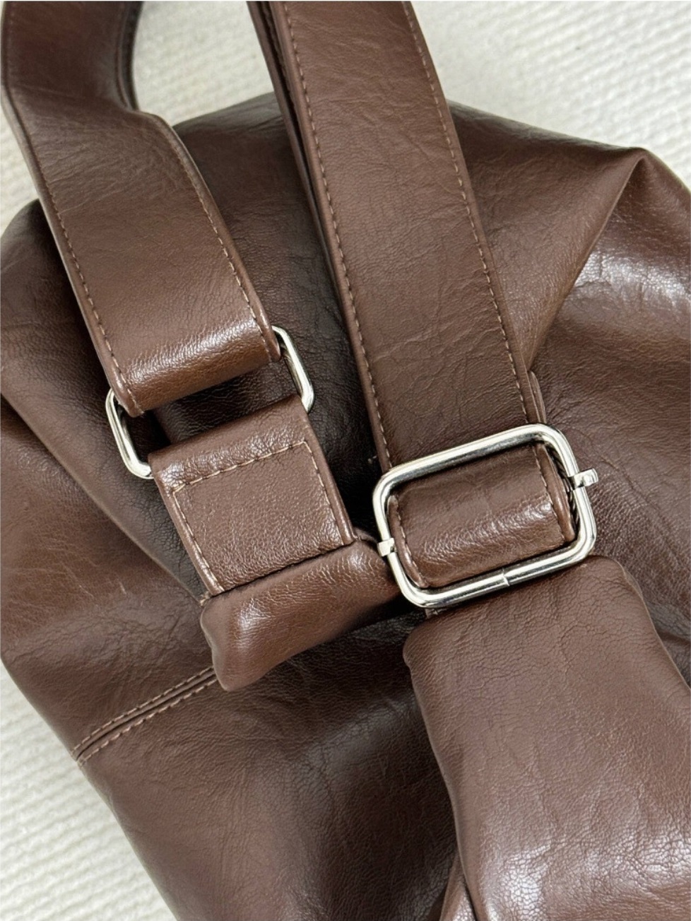 レザー調ラインベーシック無地ショルダーバッグ | 詳細画像7