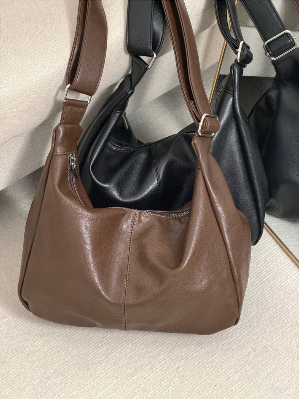 レザー調ラインベーシック無地ショルダーバッグ | 詳細画像9