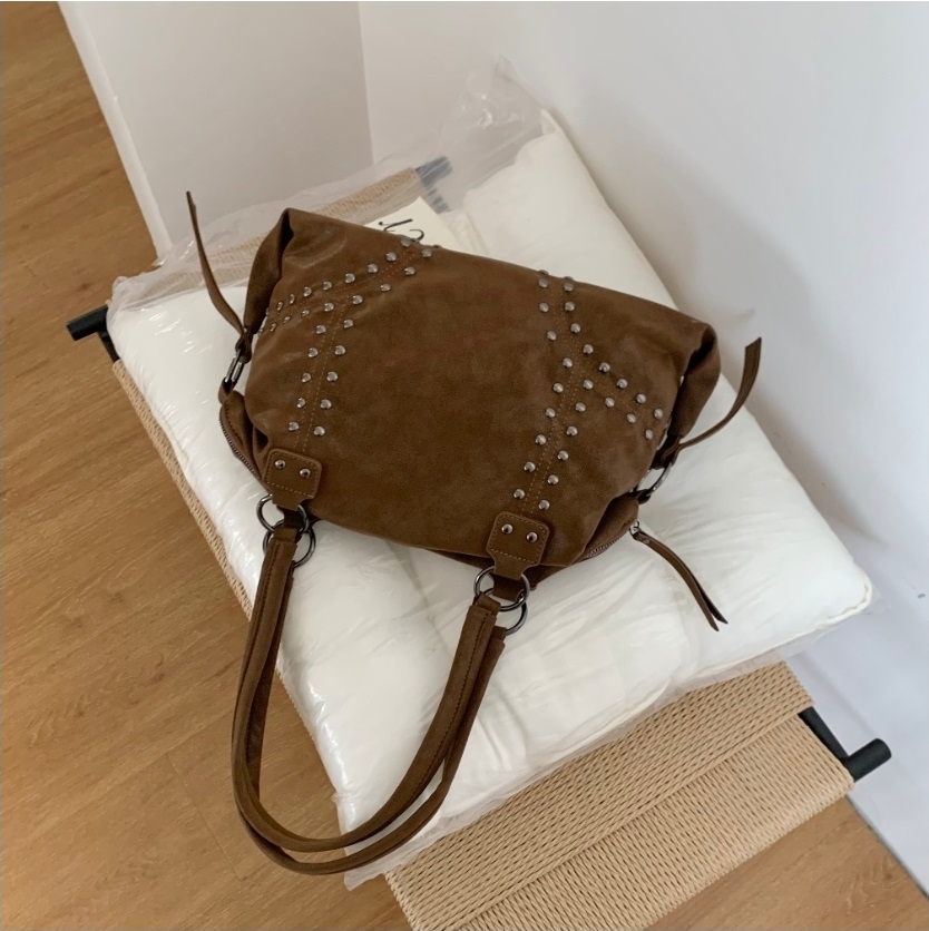 レザー調スタッズトートバッグ | 詳細画像9