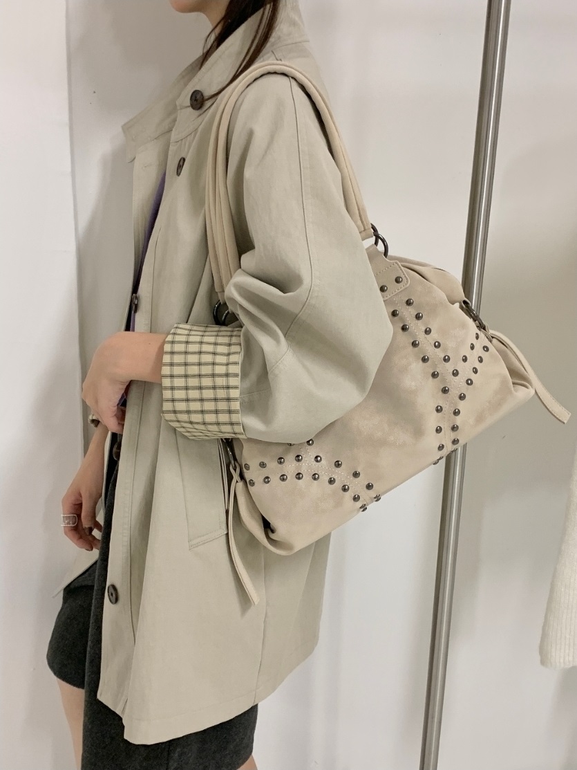 レザー調スタッズトートバッグ | 詳細画像12