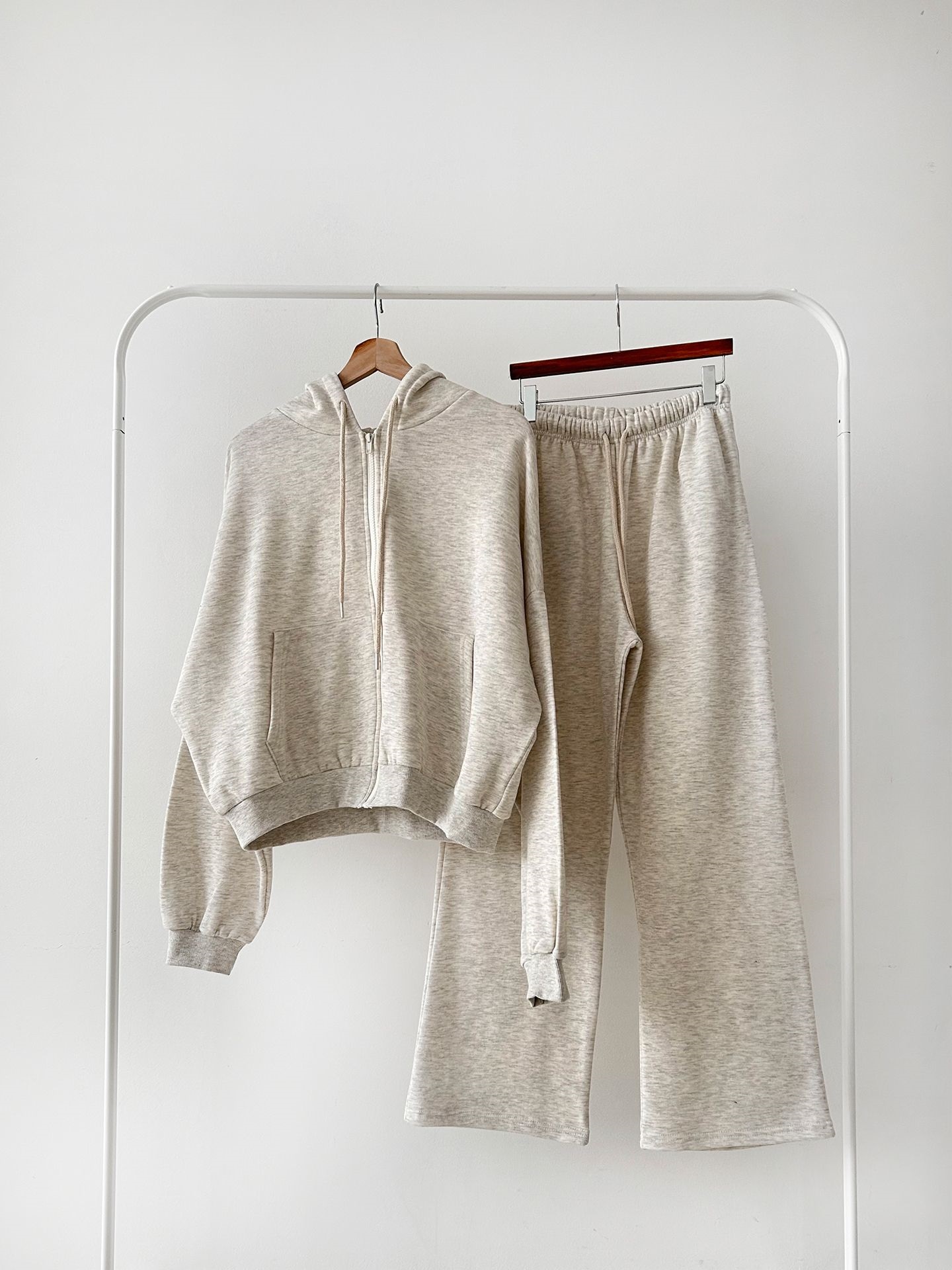 裏起毛ジップアップフードウエストゴム長袖ストレートワイドセットアップトレーニング | 詳細画像26