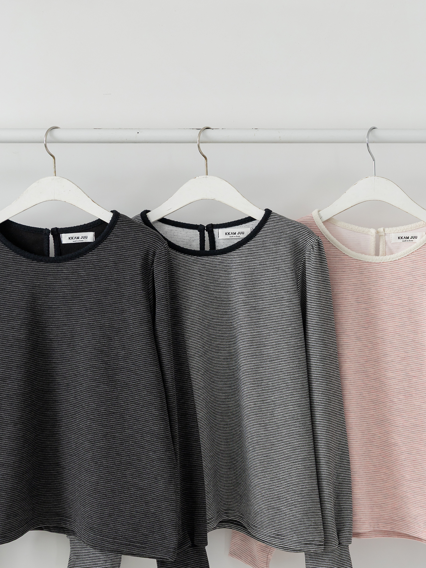 ソフトラウンドネック長袖ボーダー配色Tシャツニット | 詳細画像32