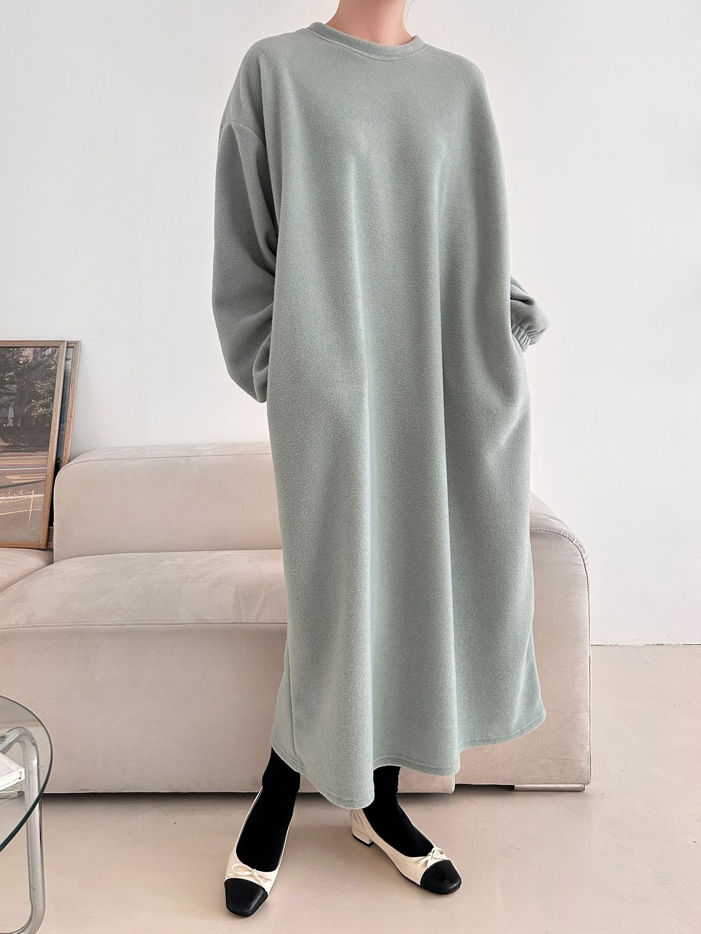 フリースラウンドネックボクシーロング無地カラーワンピース | 詳細画像3