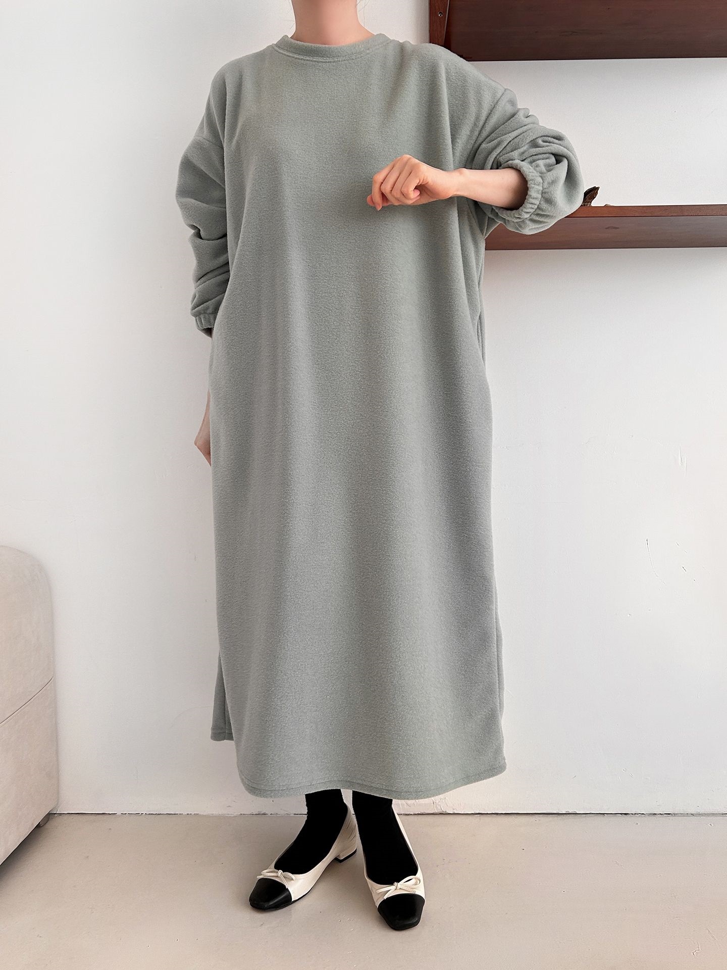 フリースラウンドネックボクシーロング無地カラーワンピース | 詳細画像5