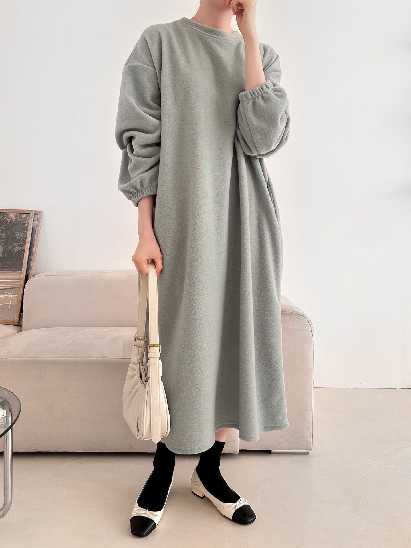 フリースラウンドネックボクシーロング無地カラーワンピース | 詳細画像8