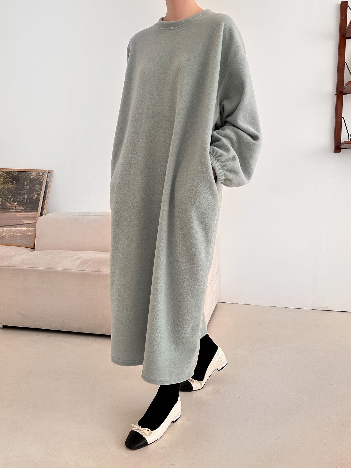 フリースラウンドネックボクシーロング無地カラーワンピース | 詳細画像9