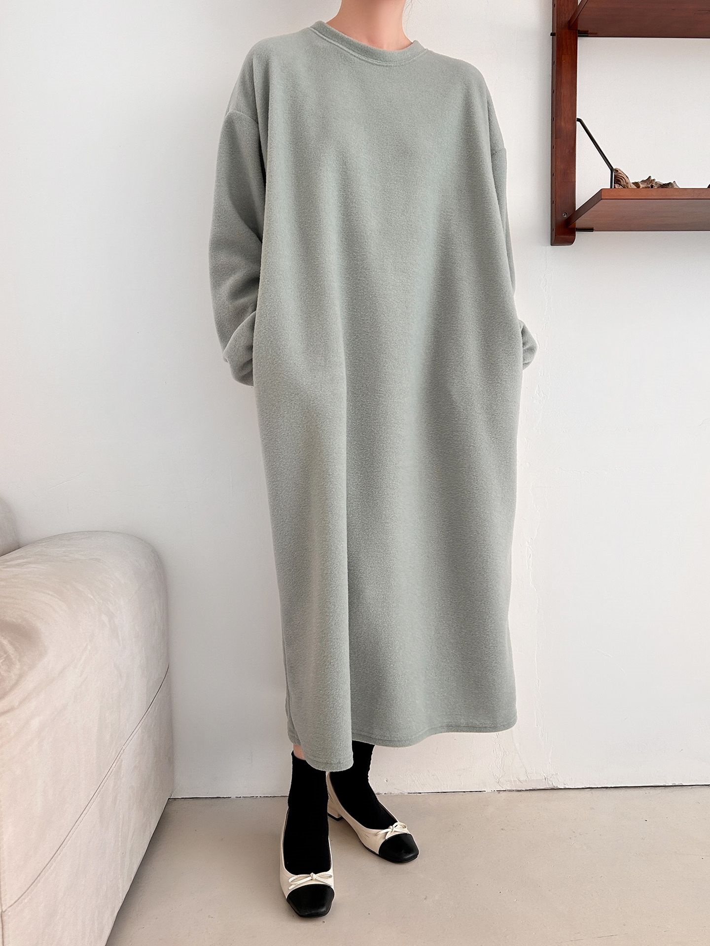 フリースラウンドネックボクシーロング無地カラーワンピース | 詳細画像11