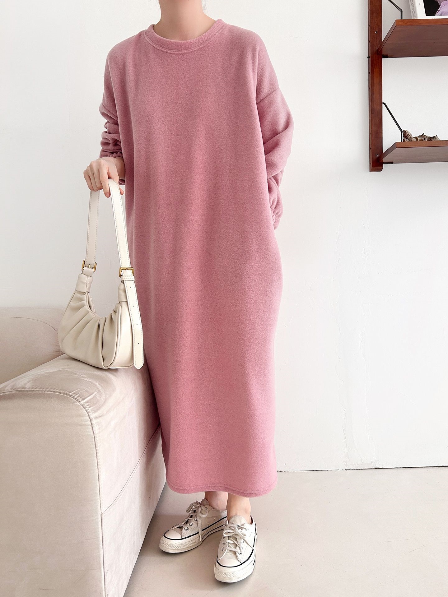 フリースラウンドネックボクシーロング無地カラーワンピース | 詳細画像15