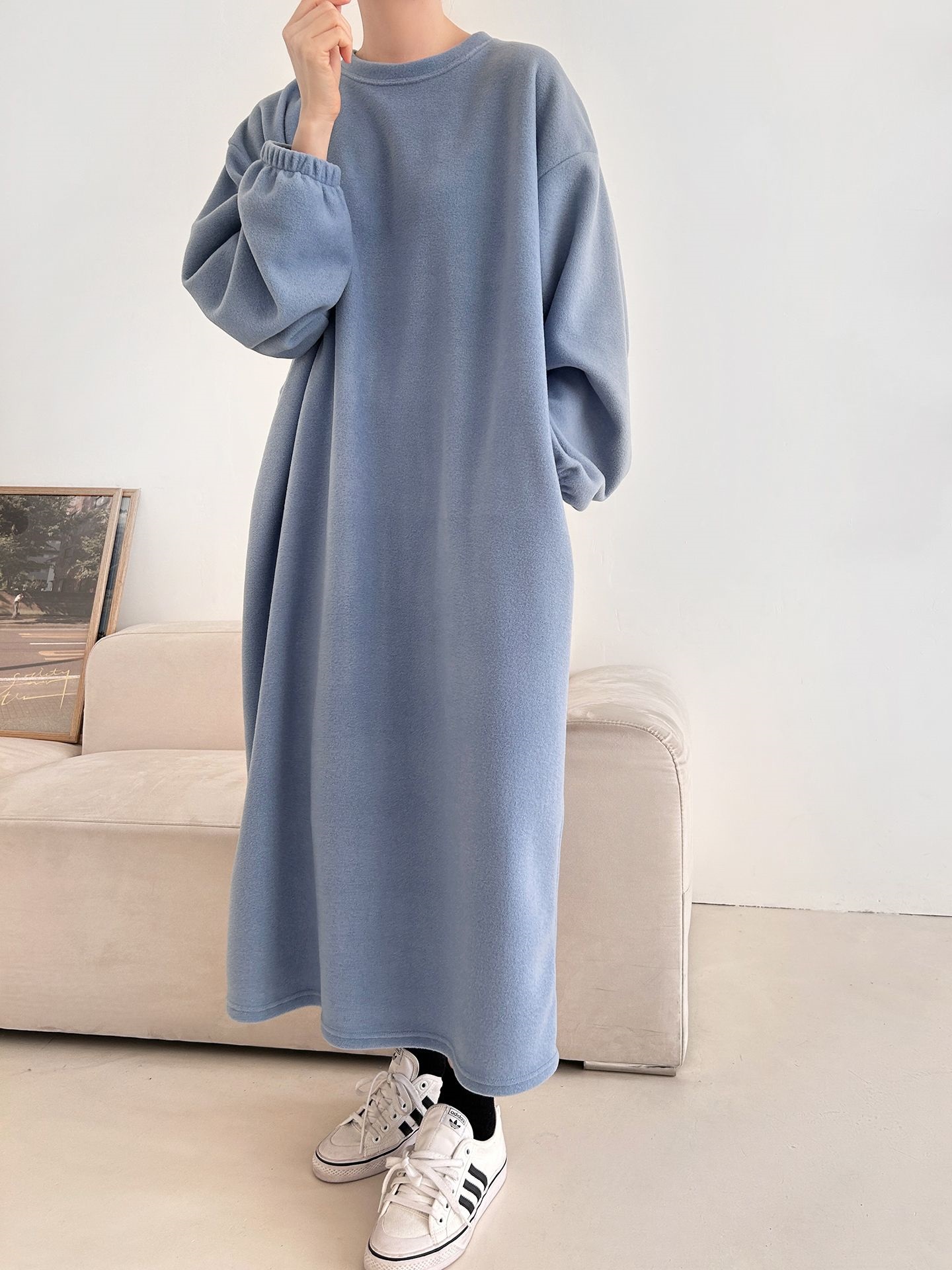 フリースラウンドネックボクシーロング無地カラーワンピース | 詳細画像25