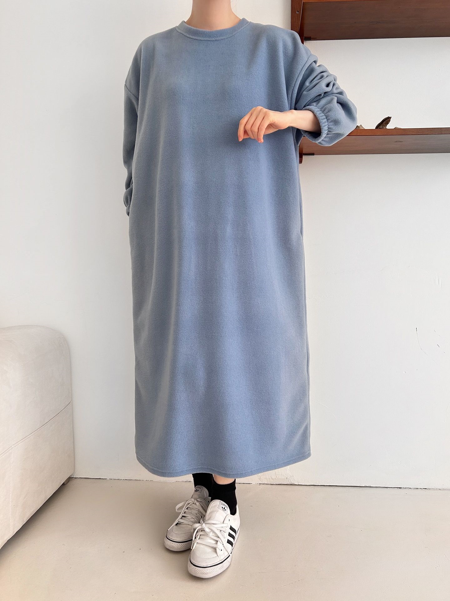 フリースラウンドネックボクシーロング無地カラーワンピース | 詳細画像29