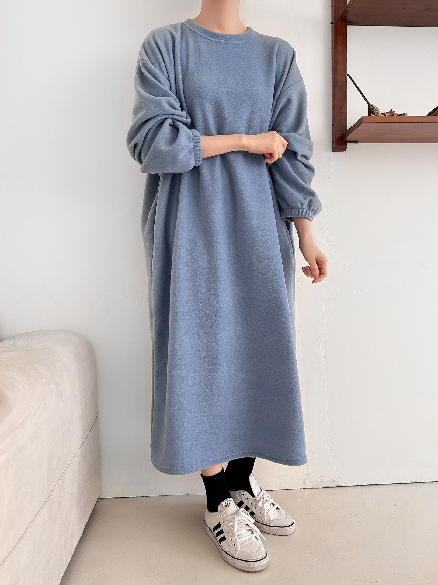 フリースラウンドネックボクシーロング無地カラーワンピース | 詳細画像32