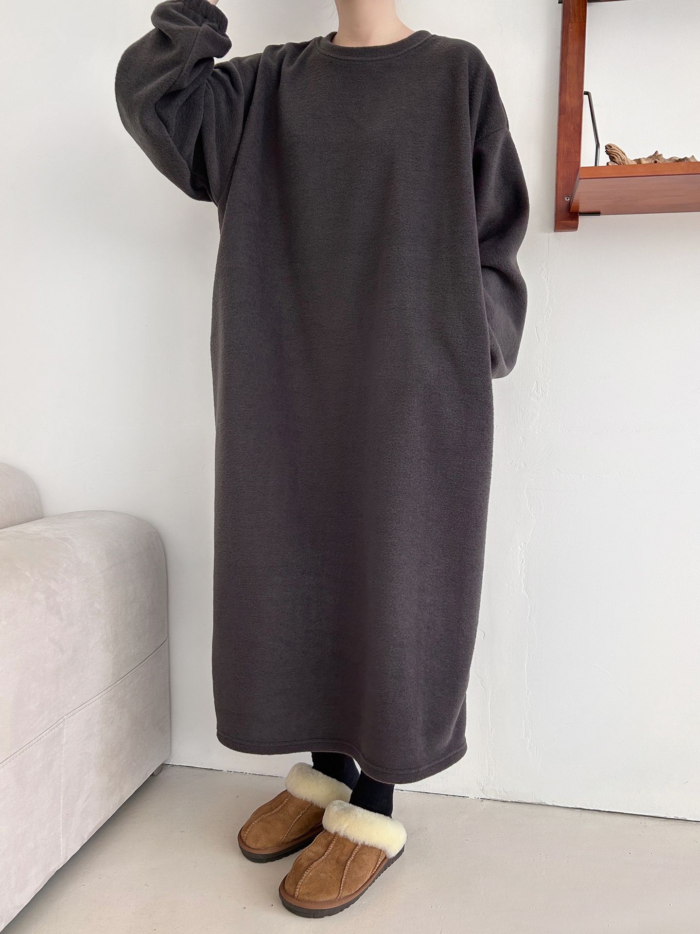 フリースラウンドネックボクシーロング無地カラーワンピース | 詳細画像38