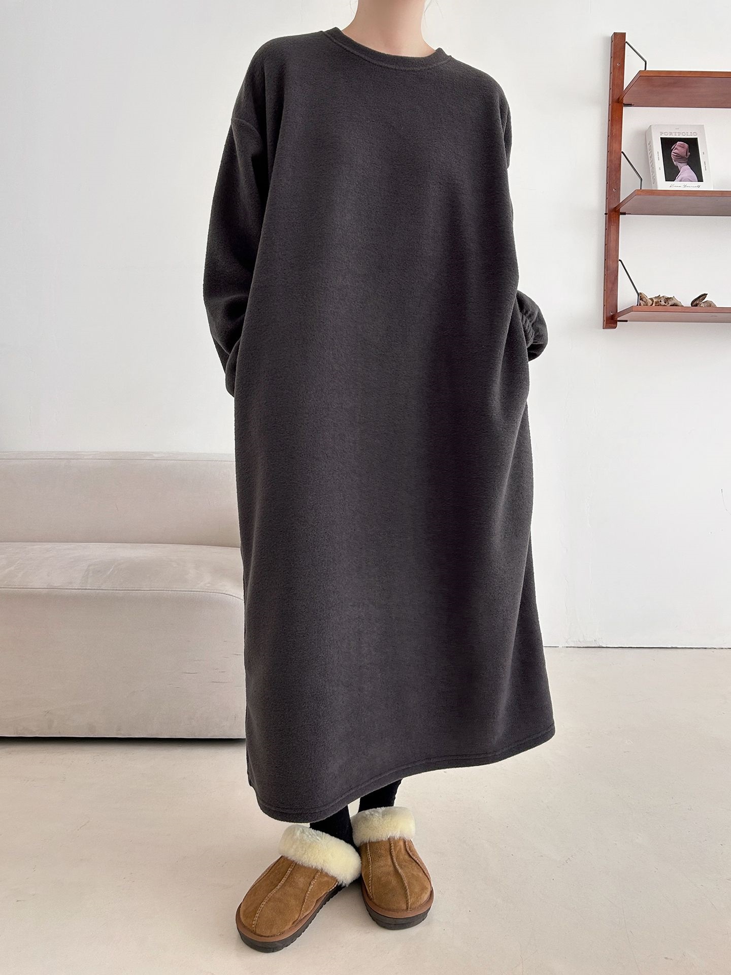 フリースラウンドネックボクシーロング無地カラーワンピース | 詳細画像39