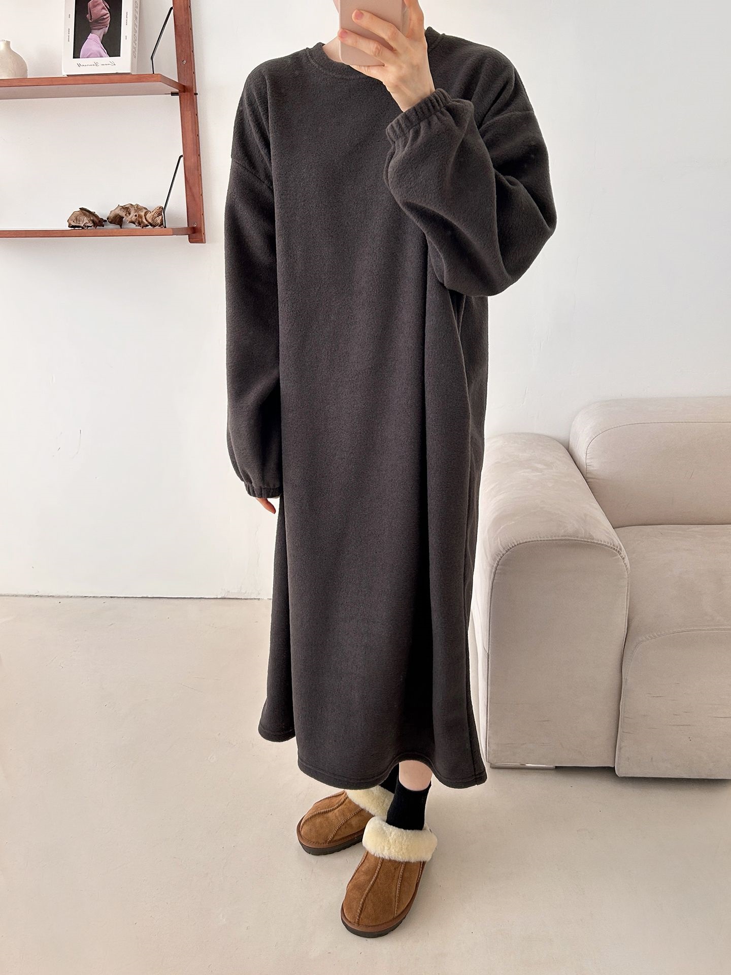 フリースラウンドネックボクシーロング無地カラーワンピース | 詳細画像42