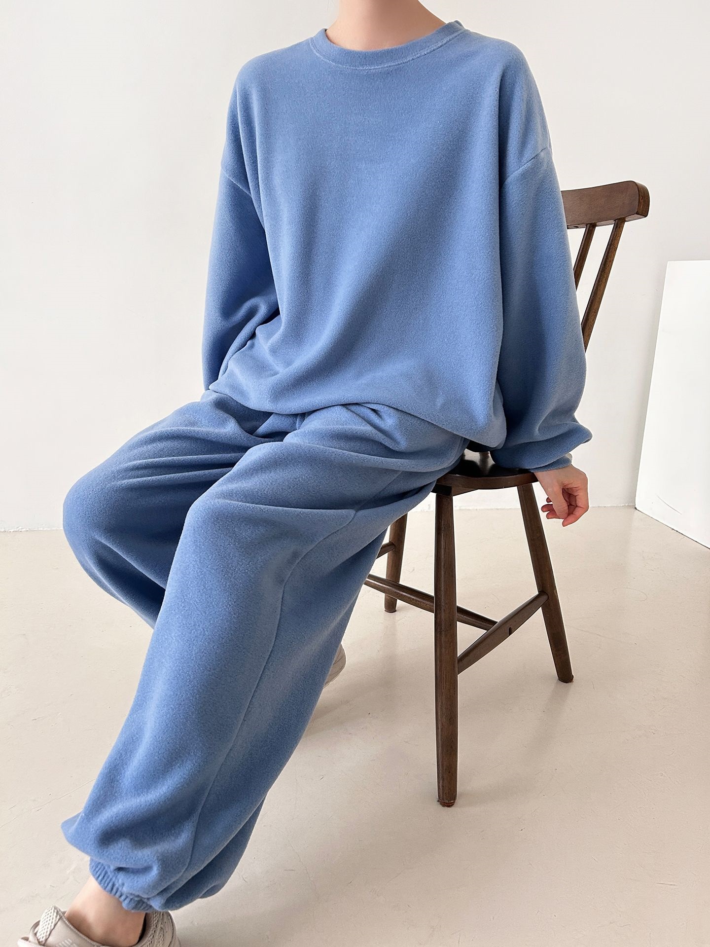 フリースラウンドネックウエストゴム長袖ジョガーカラーセットアップ | 詳細画像8