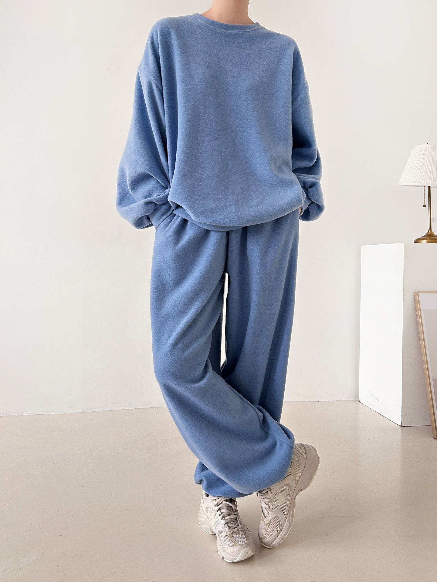 フリースラウンドネックウエストゴム長袖ジョガーカラーセットアップ | 詳細画像10