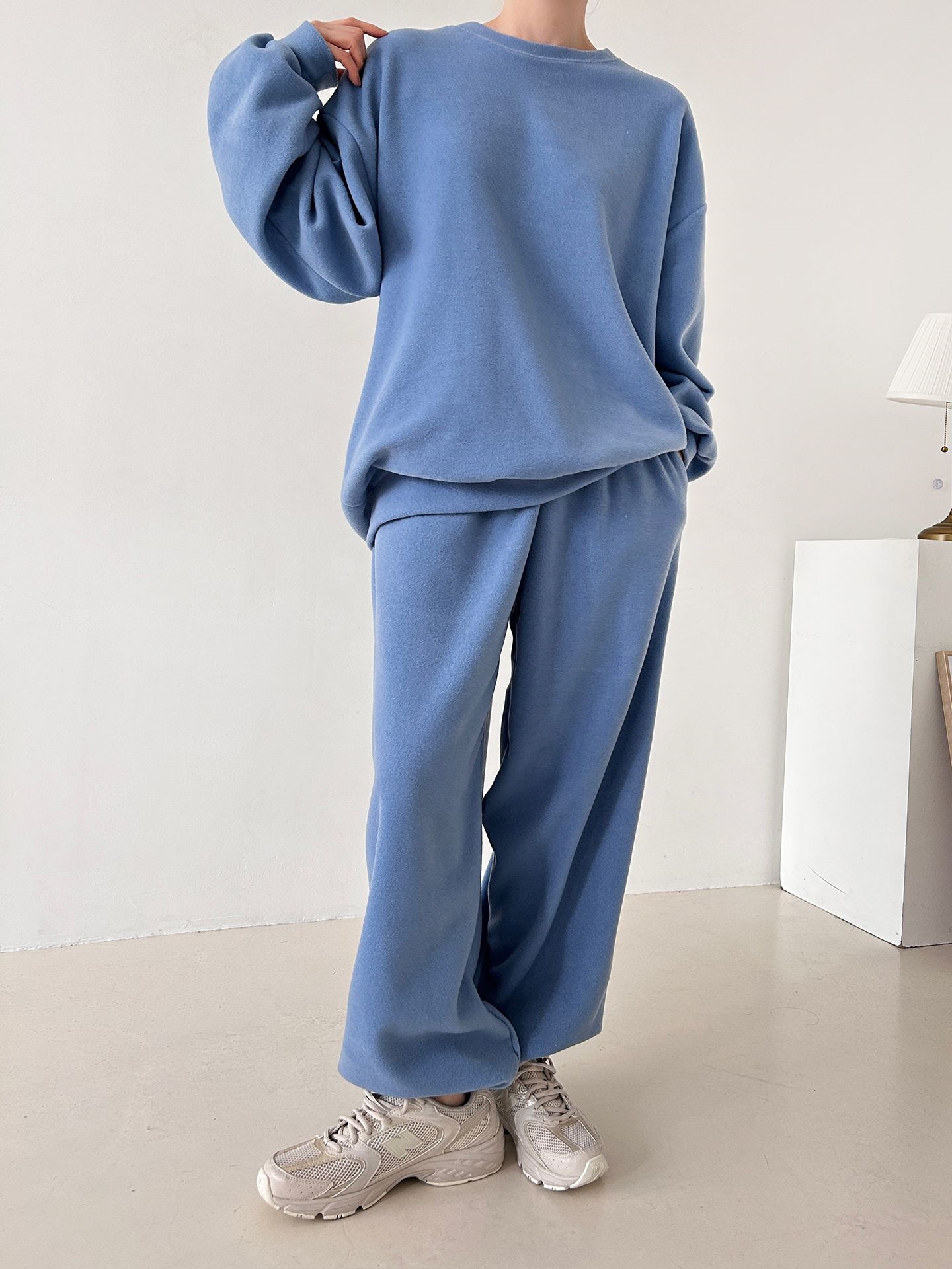 フリースラウンドネックウエストゴム長袖ジョガーカラーセットアップ | 詳細画像12