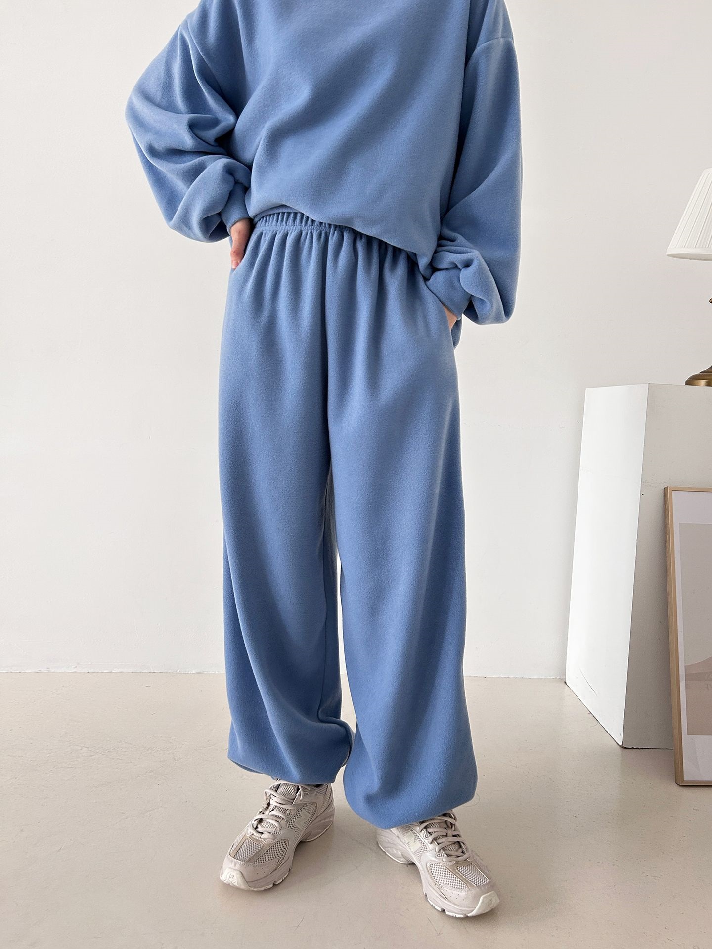 フリースラウンドネックウエストゴム長袖ジョガーカラーセットアップ | 詳細画像13