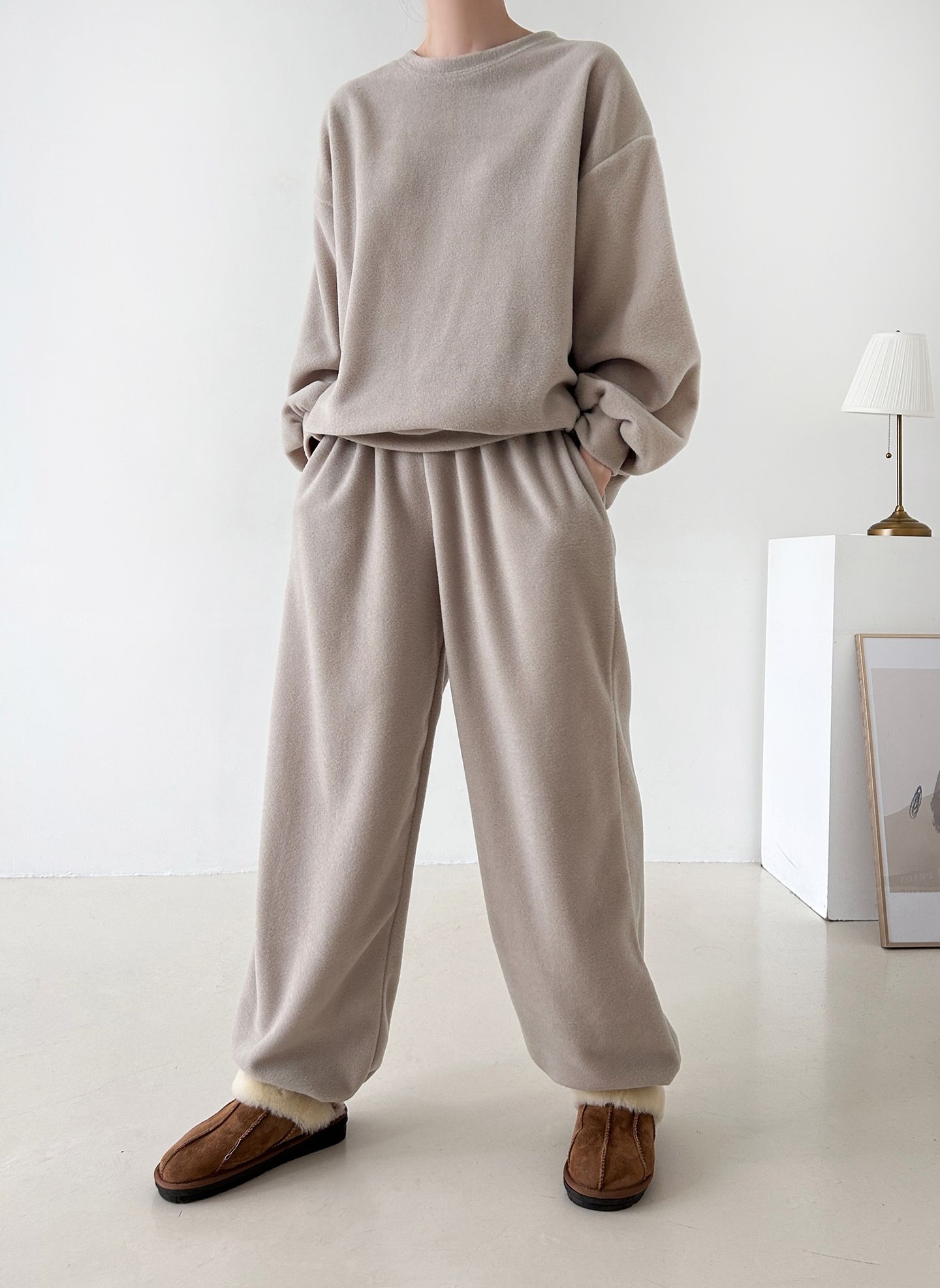 フリースラウンドネックウエストゴム長袖ジョガーカラーセットアップ | 詳細画像18