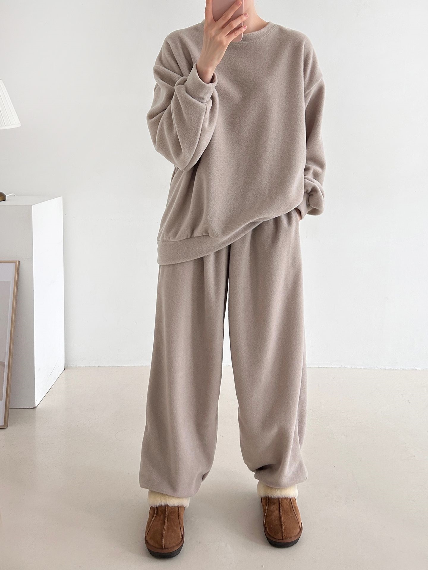 フリースラウンドネックウエストゴム長袖ジョガーカラーセットアップ | 詳細画像21