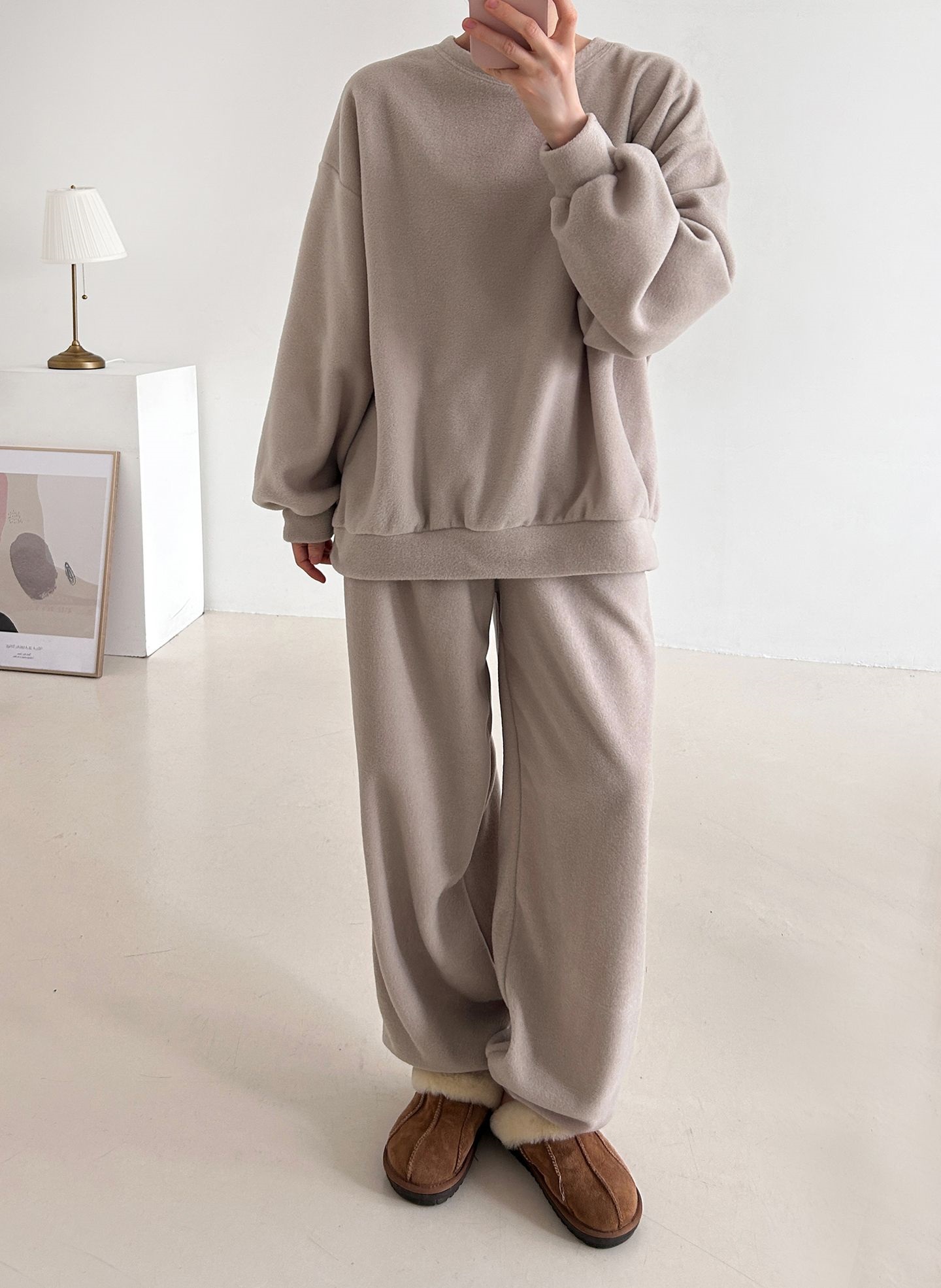 フリースラウンドネックウエストゴム長袖ジョガーカラーセットアップ | 詳細画像23