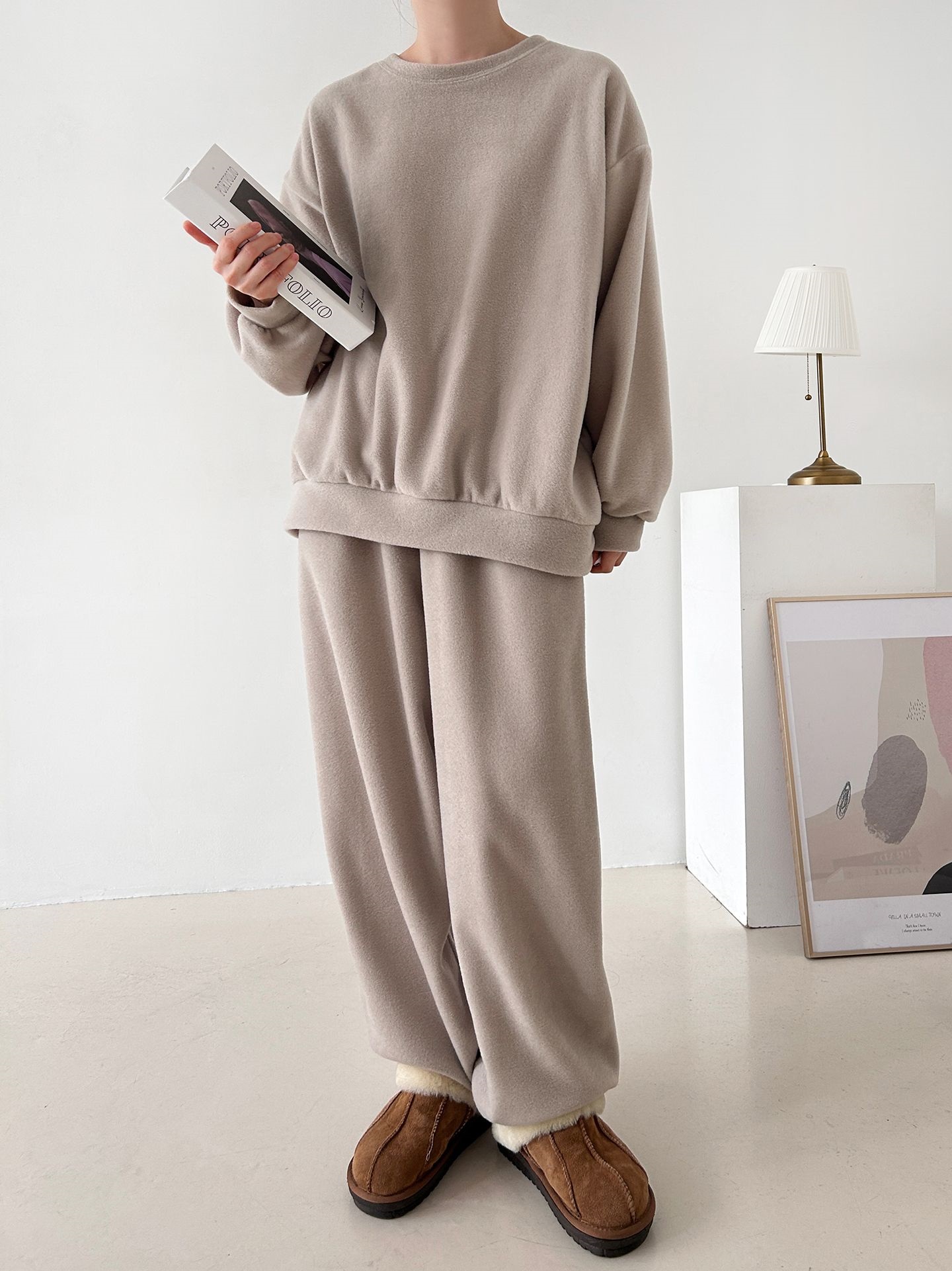 フリースラウンドネックウエストゴム長袖ジョガーカラーセットアップ | 詳細画像25