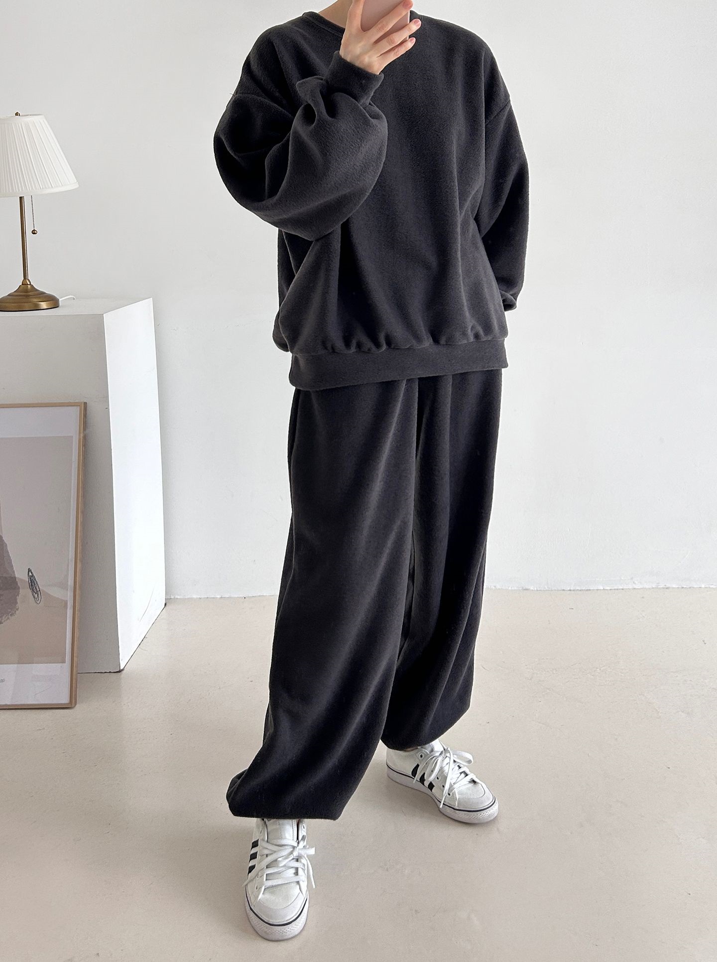 フリースラウンドネックウエストゴム長袖ジョガーカラーセットアップ | 詳細画像26