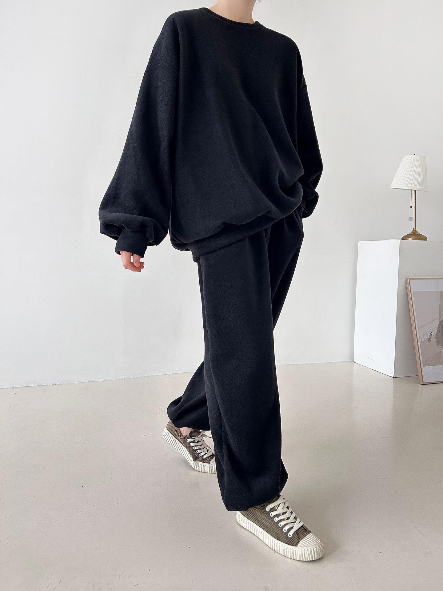 フリースラウンドネックウエストゴム長袖ジョガーカラーセットアップ | 詳細画像36