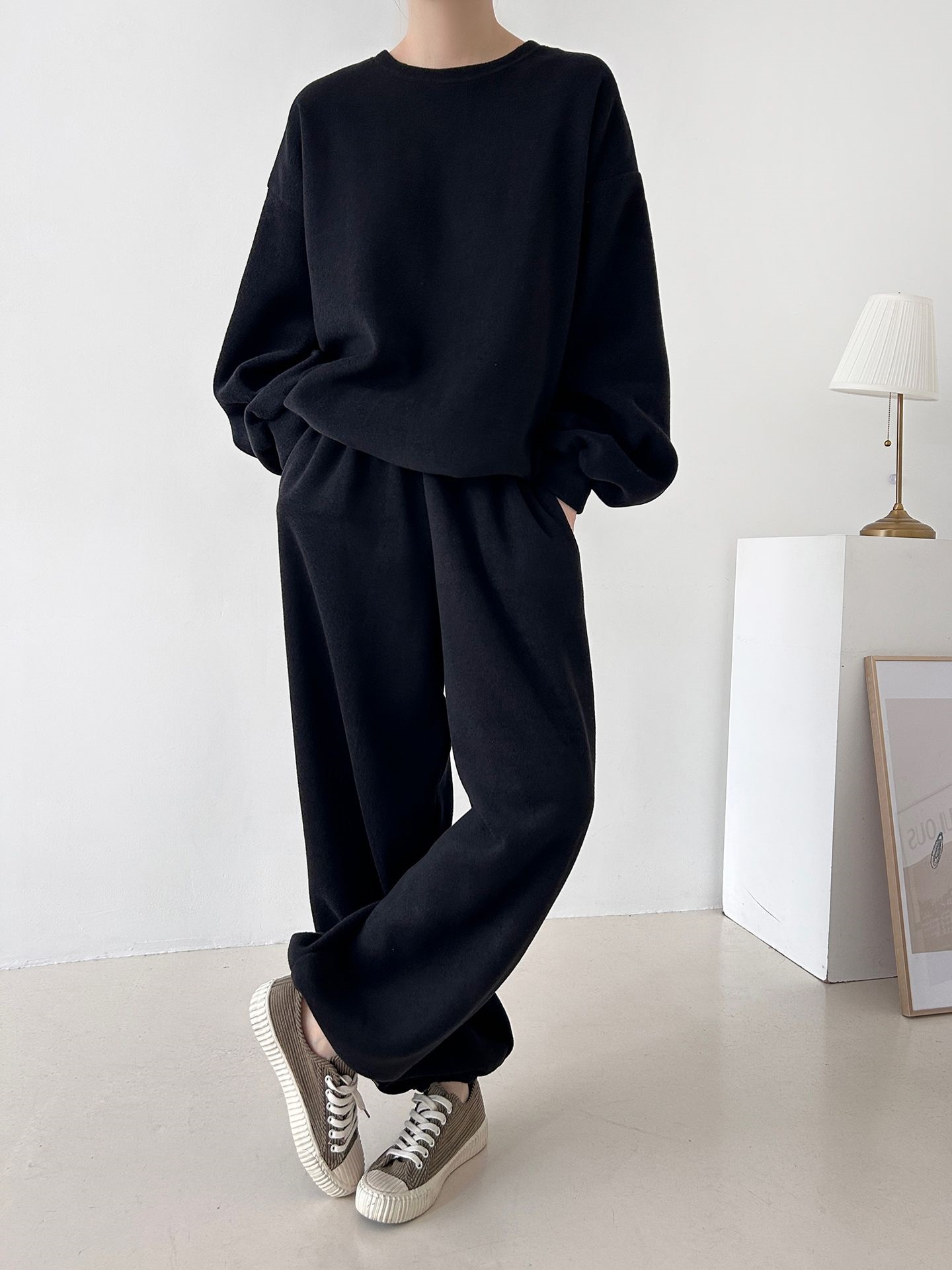 フリースラウンドネックウエストゴム長袖ジョガーカラーセットアップ | 詳細画像39