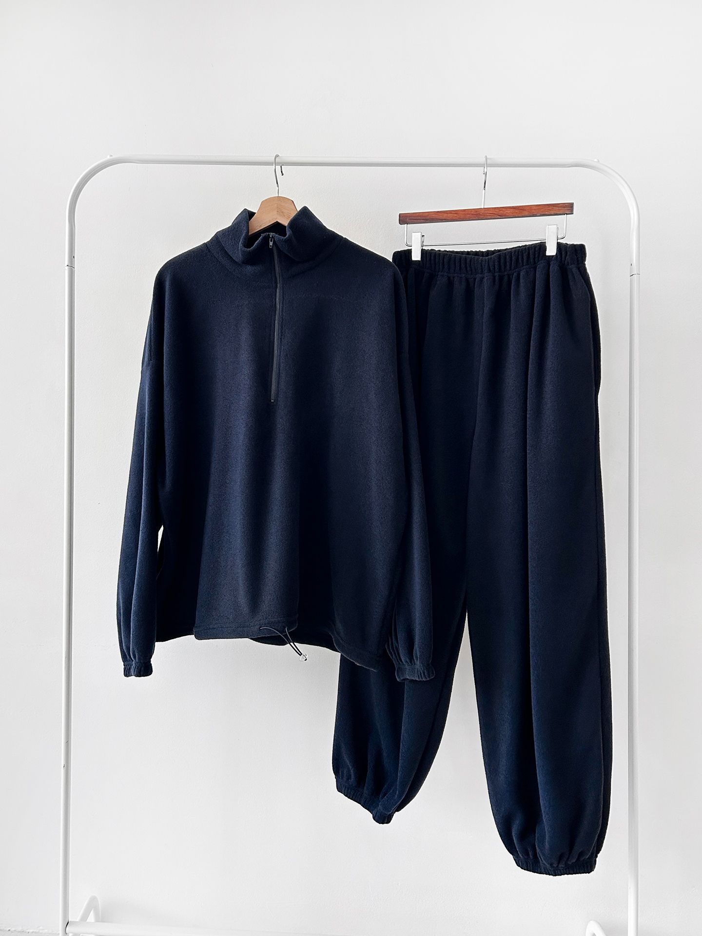 フリースハイネックハーフジップウエストゴムジョガーカラーセットアップ | 詳細画像36