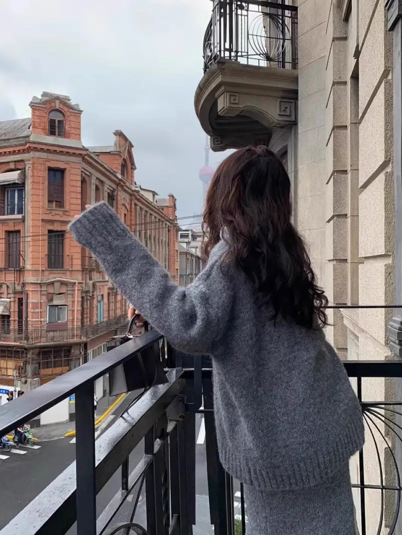 Vネックルーズスカートニットセット | 詳細画像4