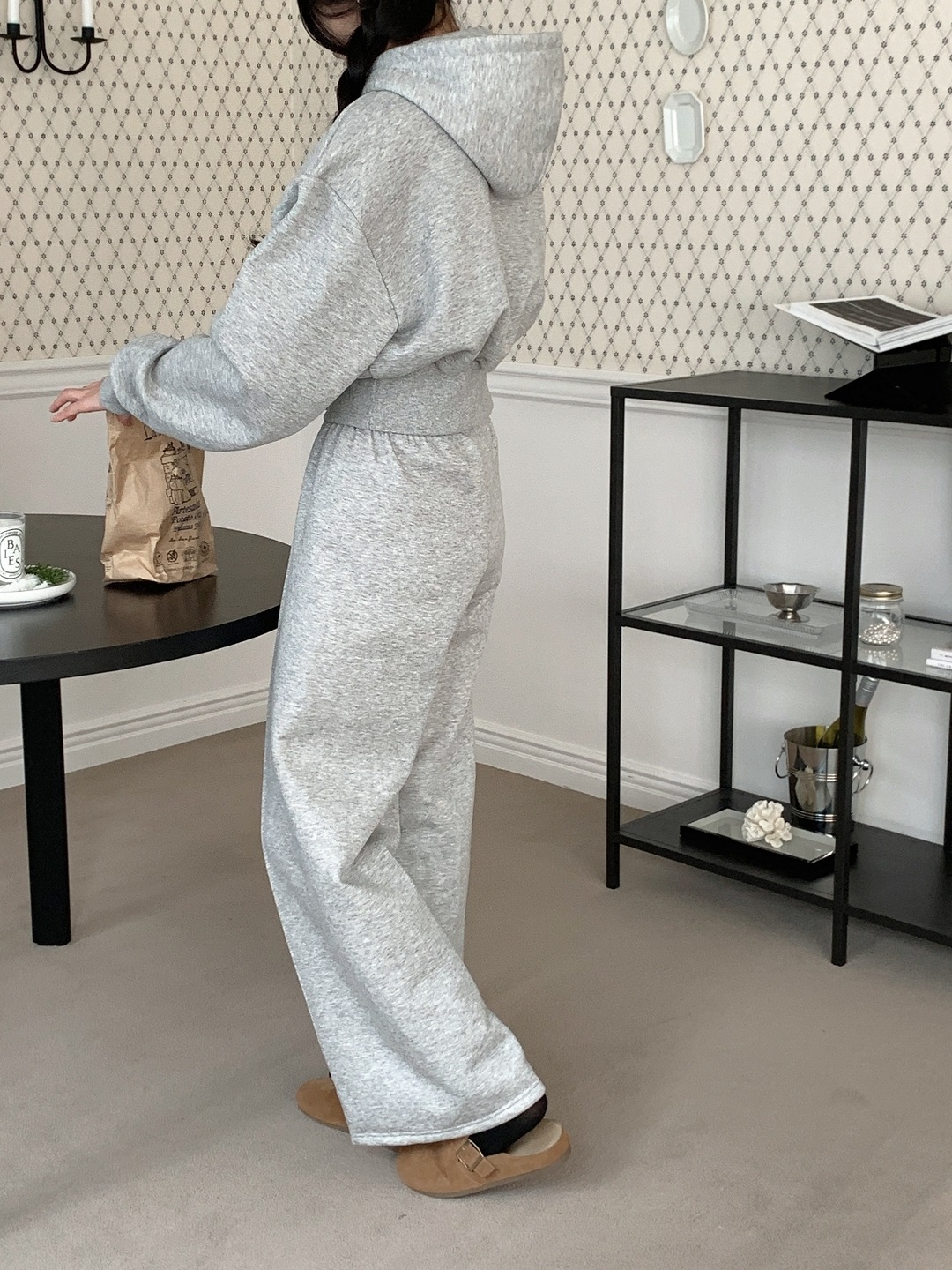 裏起毛ラウンドネックポケットウエストゴムクロップドワイド刺繍セットアップ | 詳細画像12